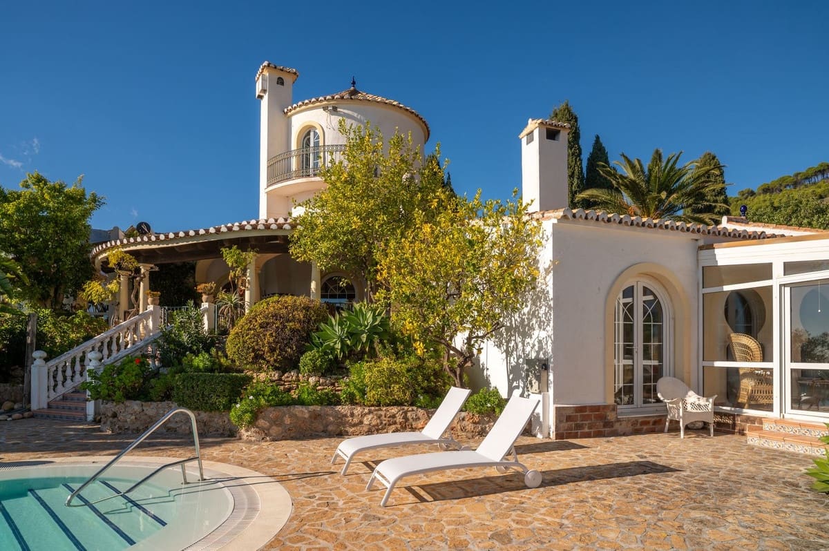 6 Zimmer Villa zu verkaufen in Mijas mit Pool Garage - 1.950.000 € (Ref: 10035627)