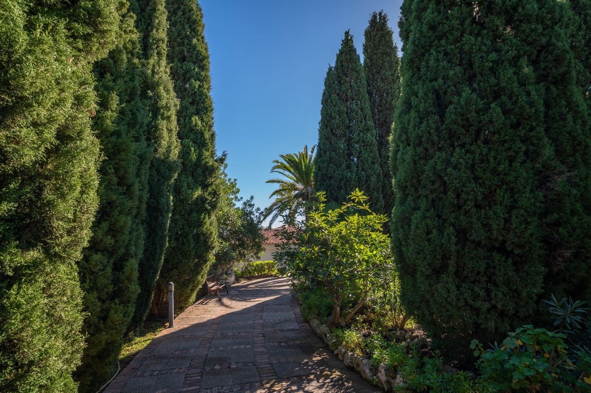 6 Zimmer Villa zu verkaufen in Mijas mit Pool Garage - 1.950.000 € (Ref: 10035627)
