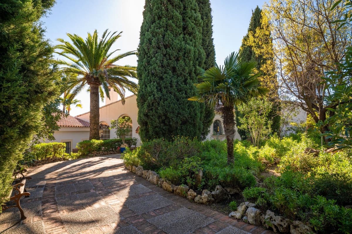 6 Zimmer Villa zu verkaufen in Mijas mit Pool Garage - 1.950.000 € (Ref: 10035627)