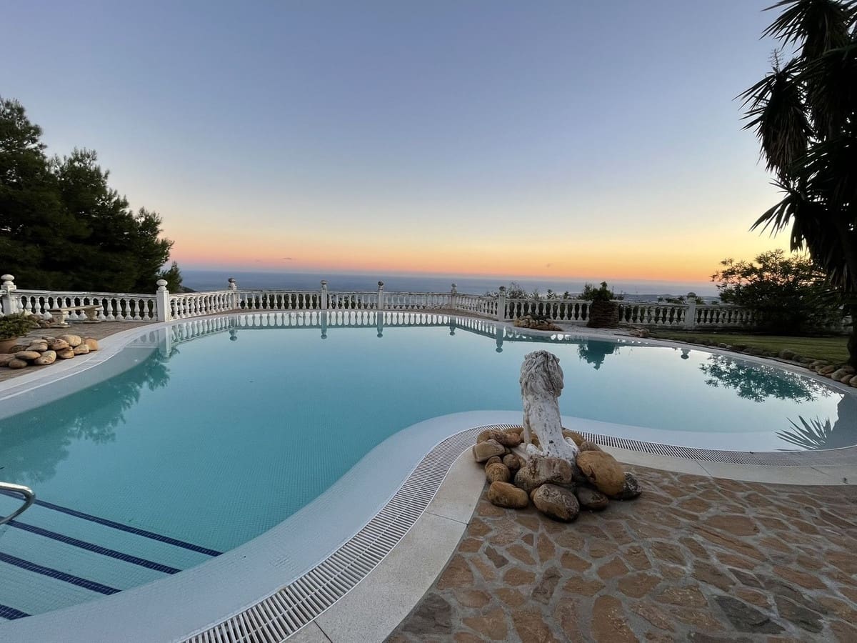 6 Zimmer Villa zu verkaufen in Mijas mit Pool Garage - 1.950.000 € (Ref: 10035627)