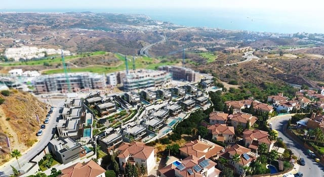 3 makuuhuone Huvila myytävänä paikassa Mijas Costa, Mijas mukana uima-altaan 
autotalli - 1 889 000 € (Ref: 7664778)