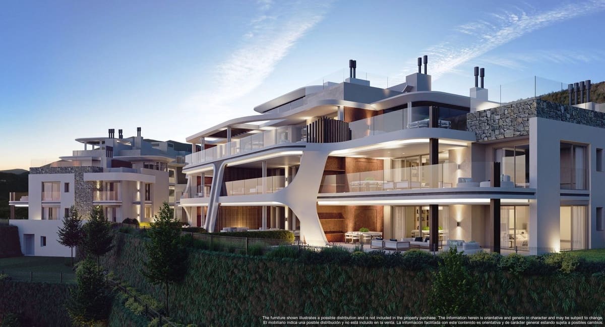 Apartamento de 4 habitaciones en Nueva Andalucia en venta con piscina garaje - 2.050.000 € (Ref: 8211705)
