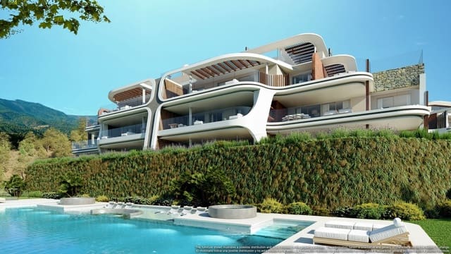 Apartamento de 4 habitaciones en Nueva Andalucia, Marbella en venta con piscina garaje - 2.050.000 € (Ref: 8211705)