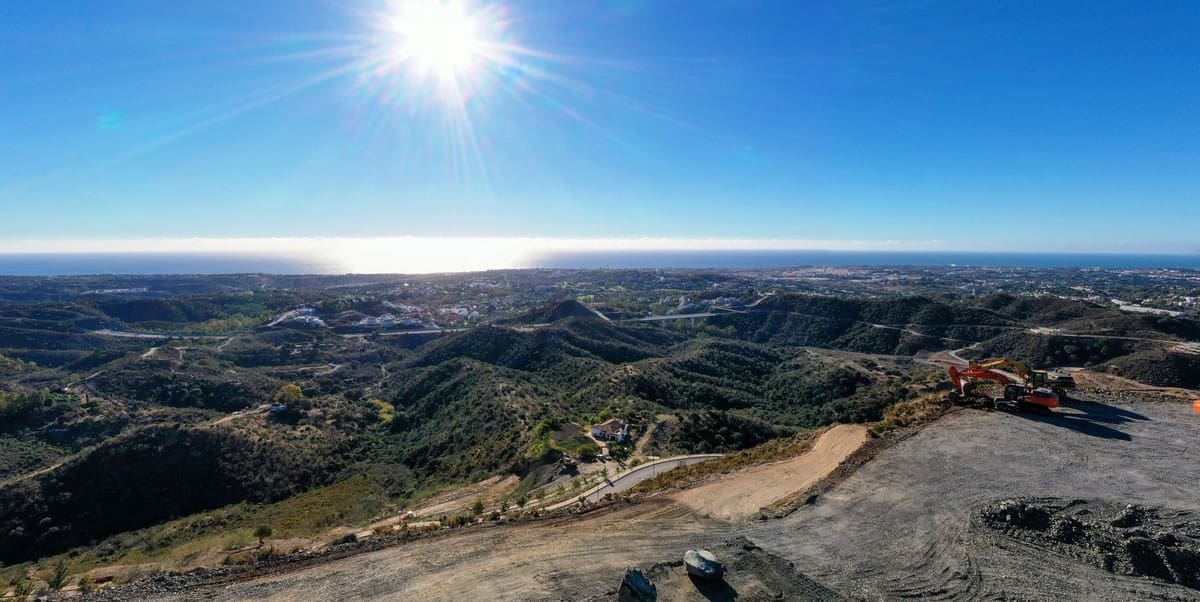 Apartamento de 4 habitaciones en Nueva Andalucia en venta con piscina garaje - 2.050.000 € (Ref: 8211705)
