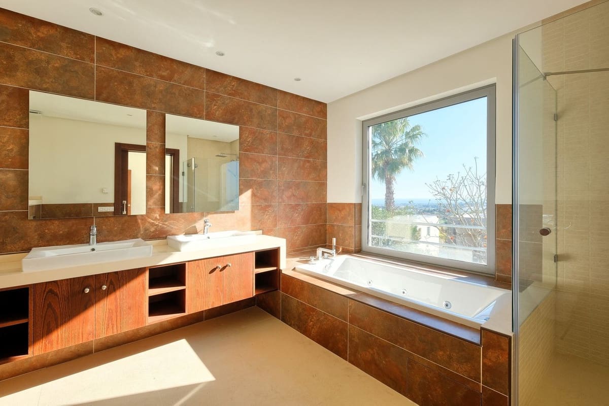 4 chambre Villa/Maison à vendre à Benahavis avec piscine garage - 2 200 000 € (Ref: 8420286)