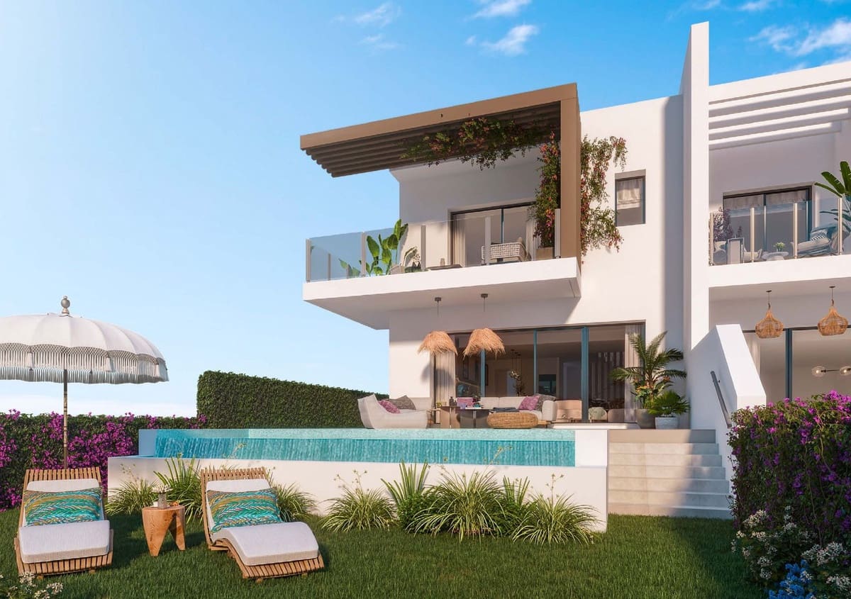 3 bedroom Townhouse for sale in Mijas Costa with pool garage - € 949,000 (Ref: 8441232)