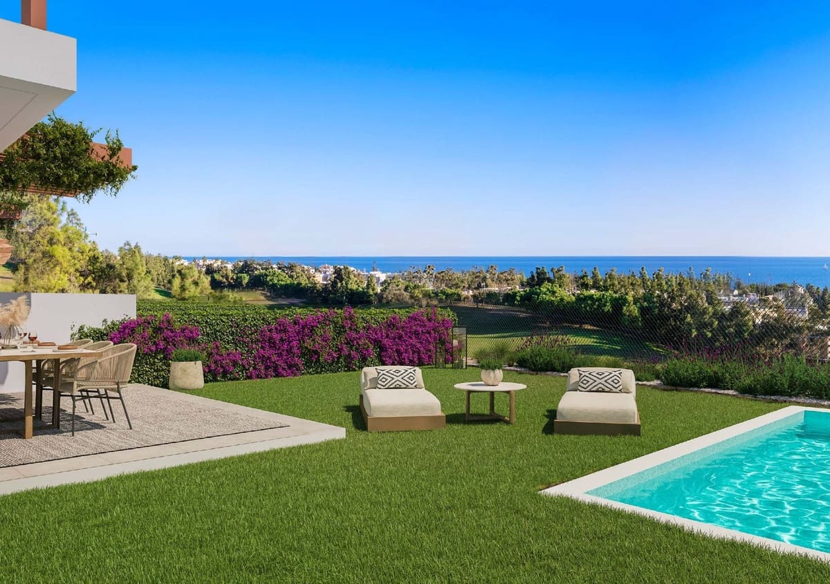 3 bedroom Townhouse for sale in Mijas Costa with pool garage - € 949,000 (Ref: 8441232)