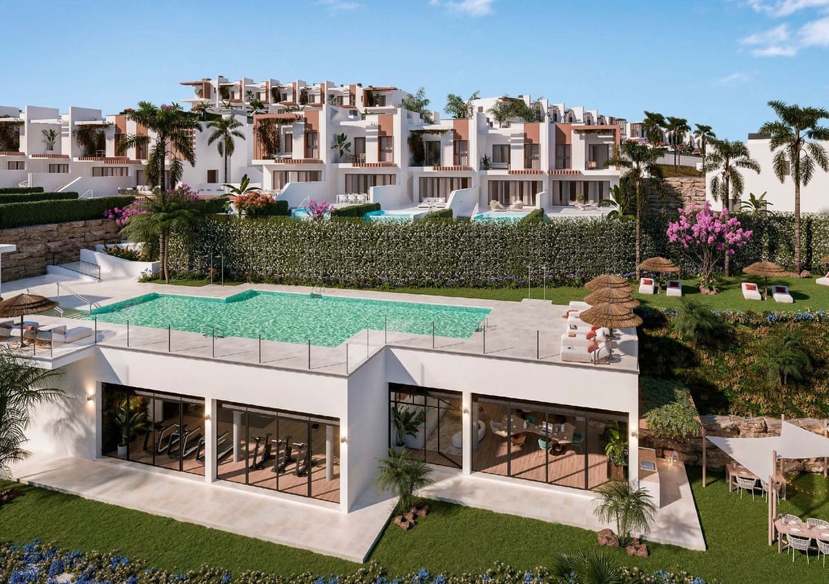 3 bedroom Townhouse for sale in Mijas Costa with pool garage - € 949,000 (Ref: 8441232)