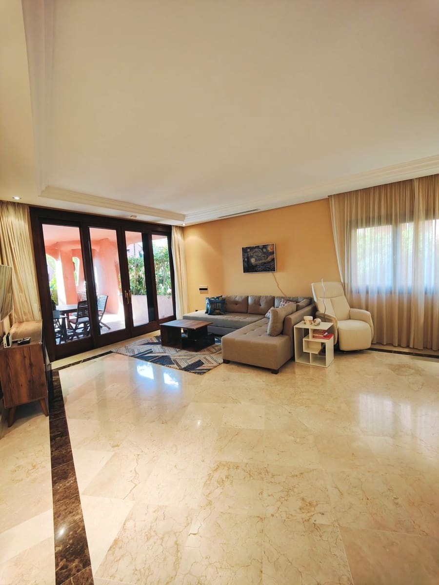 3 Zimmer Apartment zu verkaufen in Guadalmansa mit Pool Garage - 1.475.000 € (Ref: 8476481)