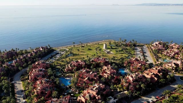 3 Zimmer Apartment zu verkaufen in Guadalmansa, Estepona mit Pool Garage - 1.475.000 € (Ref: 8476481)