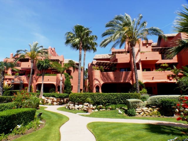 3 Zimmer Apartment zu verkaufen in Guadalmansa, Estepona mit Pool Garage - 1.475.000 € (Ref: 8476481)