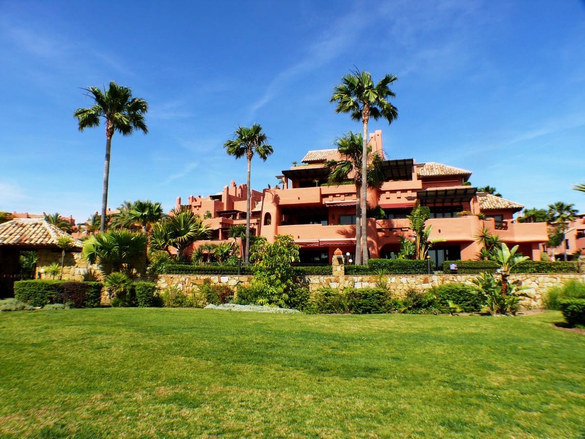 3 Zimmer Apartment zu verkaufen in Guadalmansa mit Pool Garage - 1.475.000 € (Ref: 8476481)