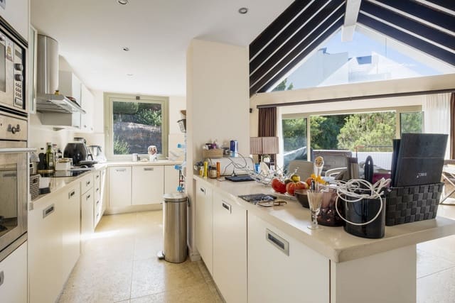3 quarto Apartamento para venda em Los Flamingos, Benahavís com piscina garagem - 1 075 000 € (Ref: 8602005)