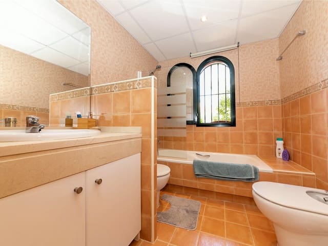 2 quarto Apartamento para venda em Costalita, Estepona com piscina garagem - 499 950 € (Ref: 10025171)