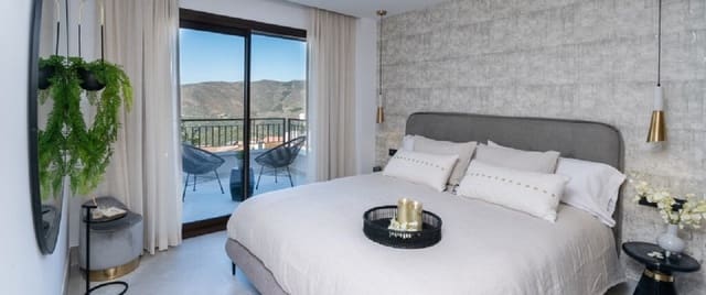 3 Zimmer Penthouse zu verkaufen in Istán mit Pool Garage - 630.000 € (Ref: 10025172)