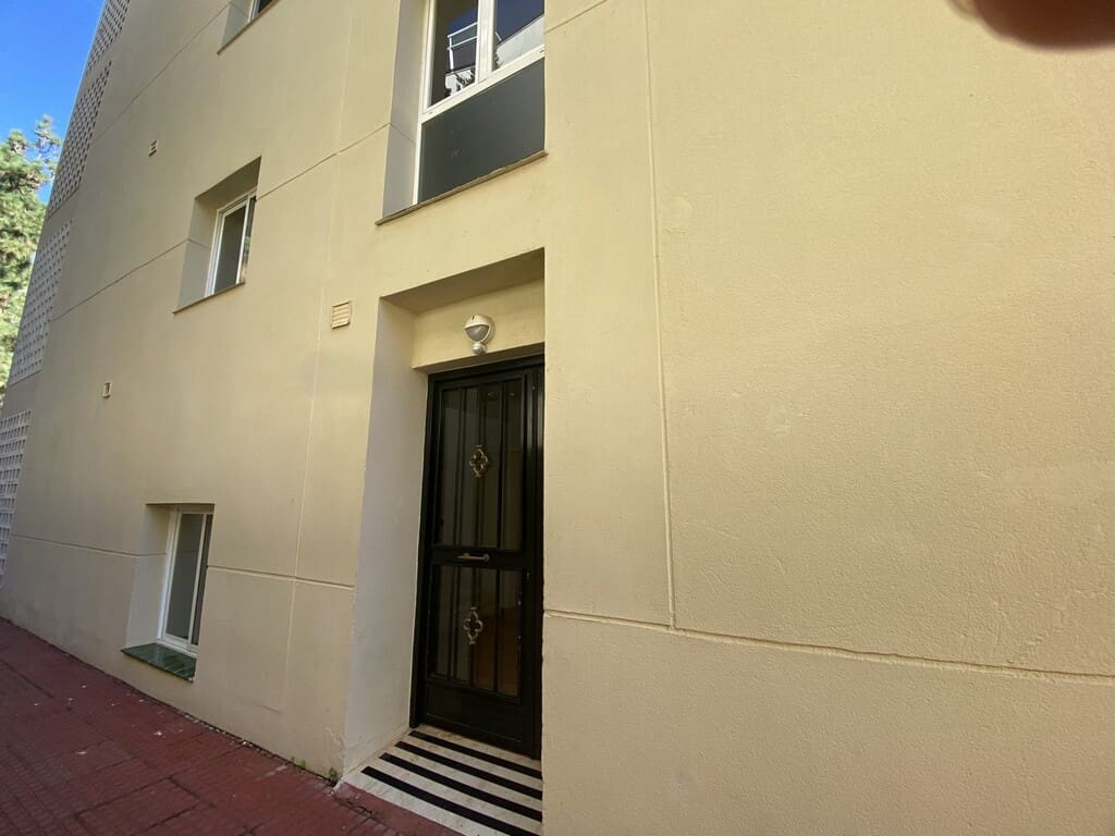 Apartamento de 1 habitación en Calahonda en venta con piscina garaje - 280.000 € (Ref: 10025181)