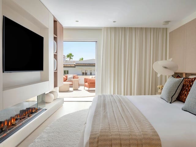 3 bedroom Penthouse for sale in Estepona with pool garage - € 2,495,000 (Ref: 10034979)