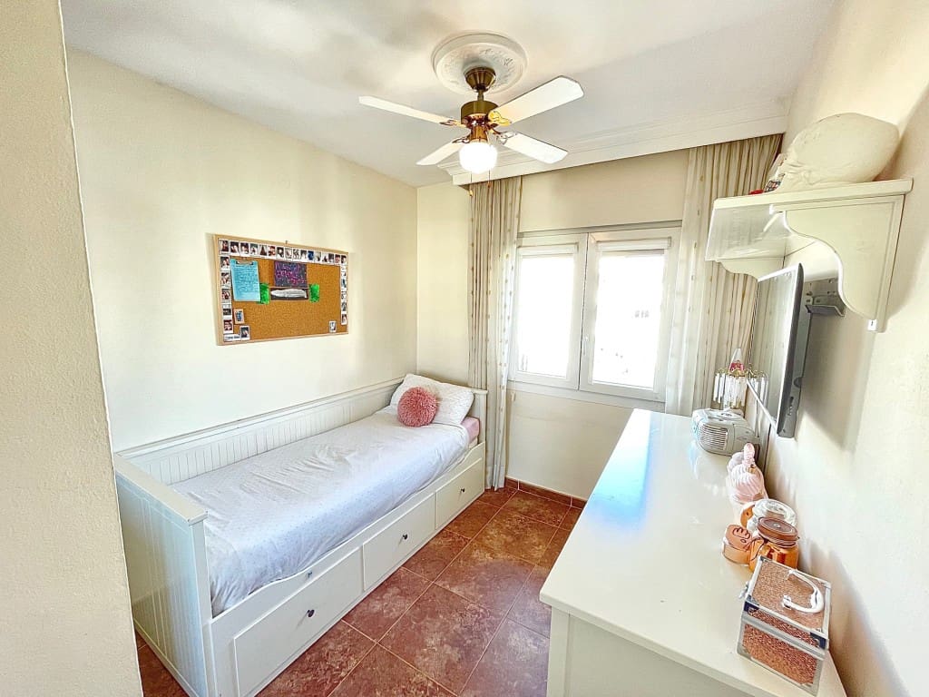 3 quarto Apartamento para venda em La Cala de Mijas - 400 000 € (Ref: 10040683)