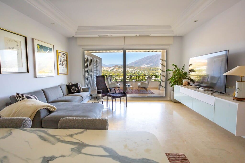 2 chambre Appartement à vendre à Nueva Andalucia avec piscine garage - 1 199 000 € (Ref: 10085554)