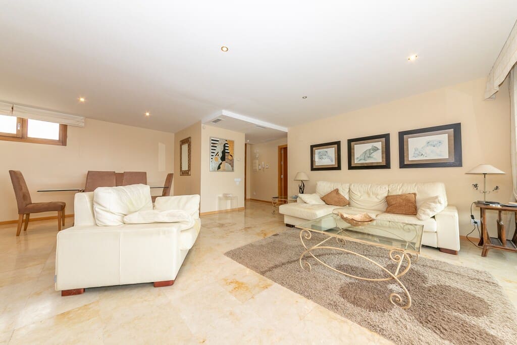 3 sovrum Lägenhet till salu i Los Monteros med pool garage - 495 000 € (Ref: 10159110)