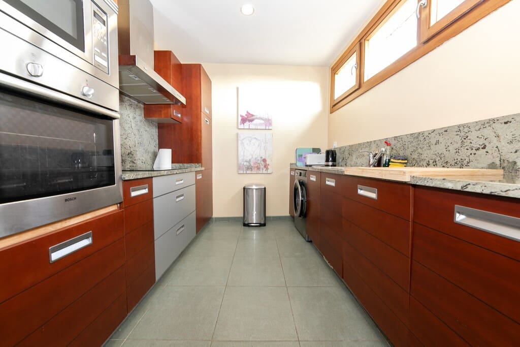 3 sovrum Lägenhet till salu i Los Monteros med pool garage - 495 000 € (Ref: 10159110)