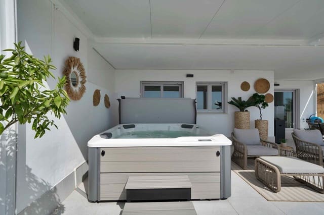 Apartamento de 5 habitaciones en Benalmádena pueblo, Benalmádena en venta con piscina garaje - 1.295.000 € (Ref: 10159111)
