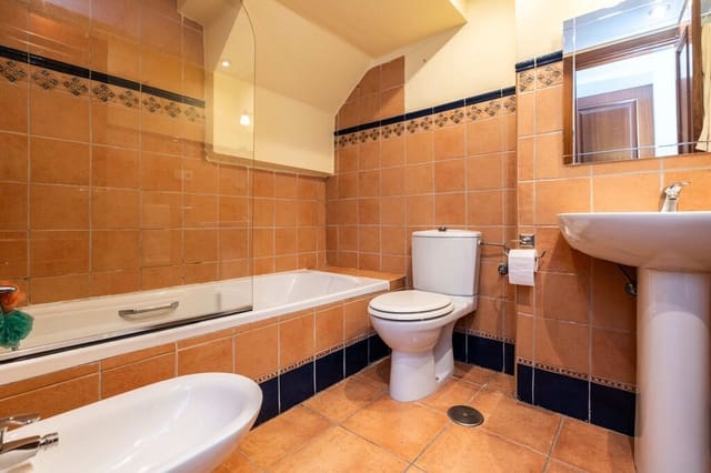 2 slaapkamer Appartement te koop in Calahonda, Mijas met zwembad - € 380.000 (Ref: 10159112)