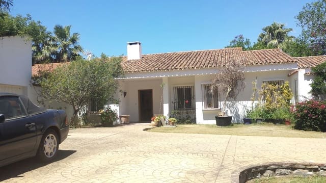 4 soveværelse Bungalow til salg i Sotogrande, San Roque med swimmingpool - € 1.800.000 (Ref: 5308010)