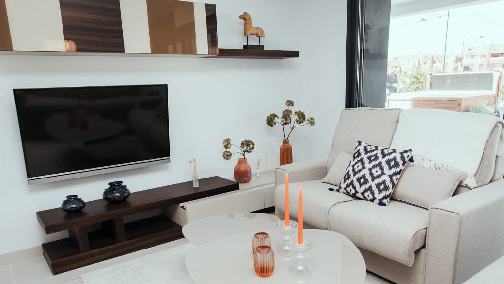 2 bedroom Apartment for sale in Estepona with pool - € 308,000 (Ref: 5350134)