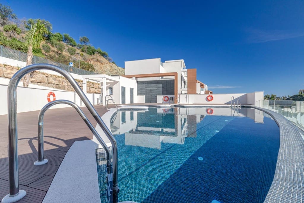 3 soveværelse Lejlighed til salg i Benahavis med swimmingpool - € 312.000 (Ref: 5402912)