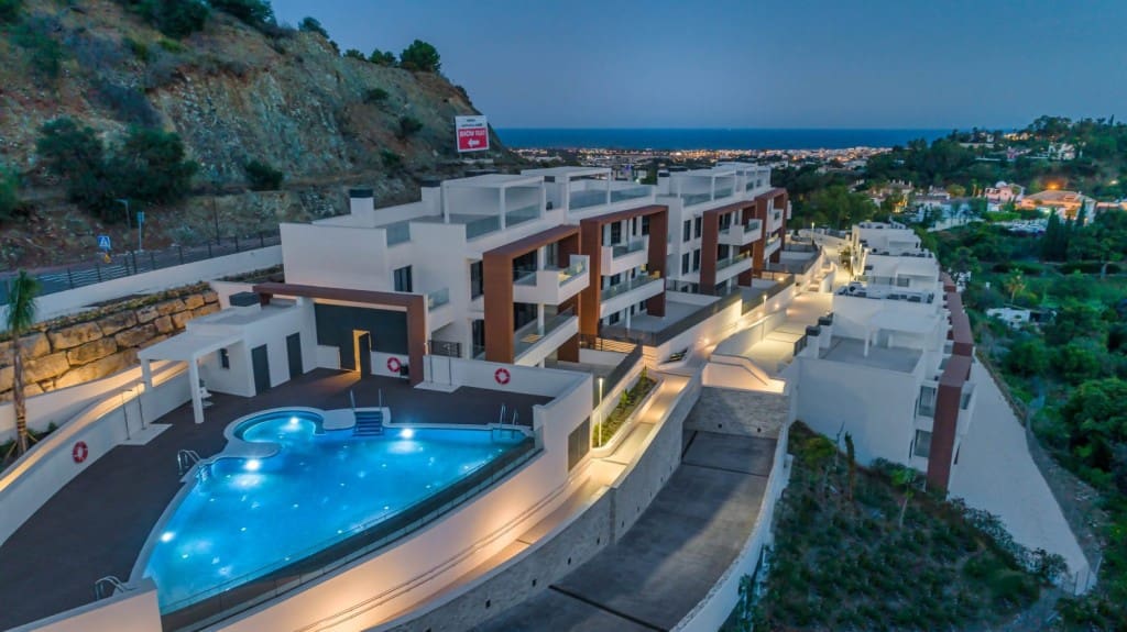 3 soveværelse Lejlighed til salg i Benahavis med swimmingpool - € 312.000 (Ref: 5402912)