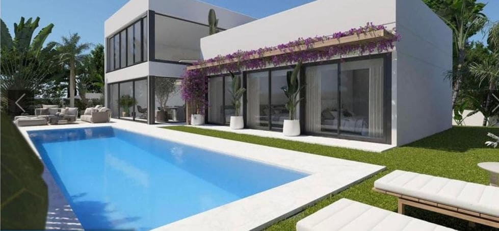 3 makuuhuone Huvila myytävänä paikassa Estepona - 1 200 000 € (Ref: 8911535)