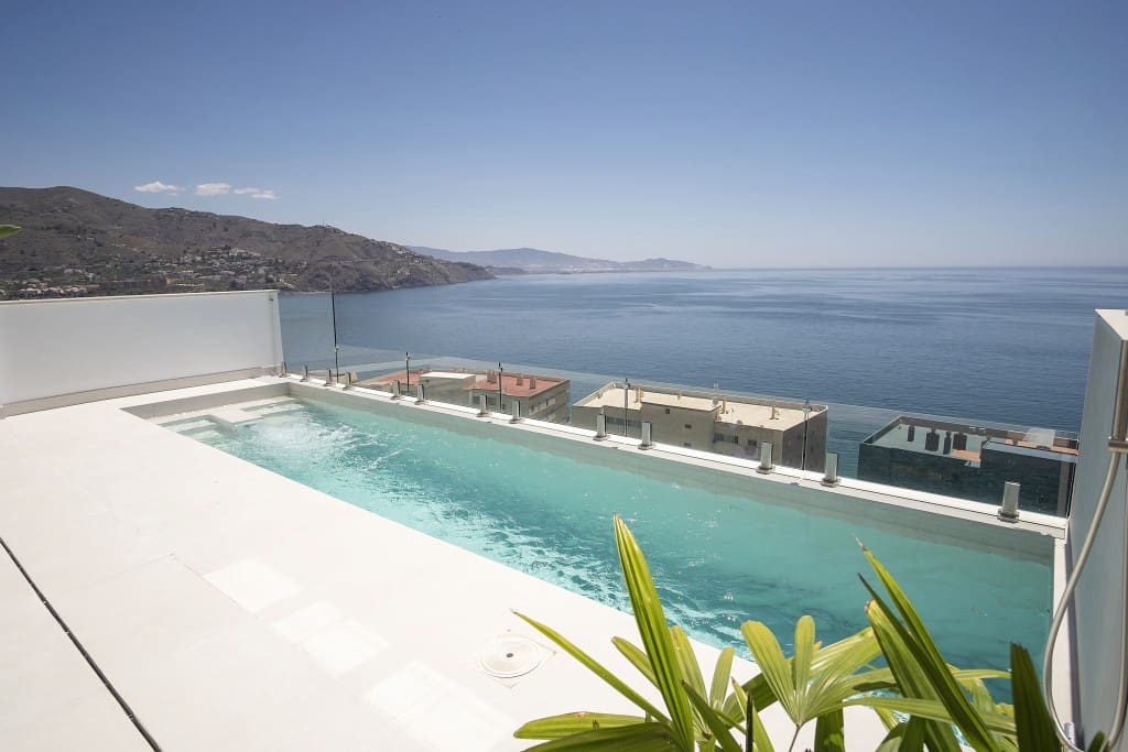 4 camera da letto Villa in vendita in Nerja con piscina - 1.350.000 € (Rif: 8911558)