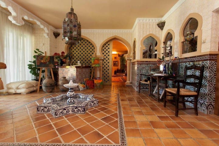 5 bedroom Villa for sale in Mijas Costa with pool - € 4,200,000 (Ref: 8911582)