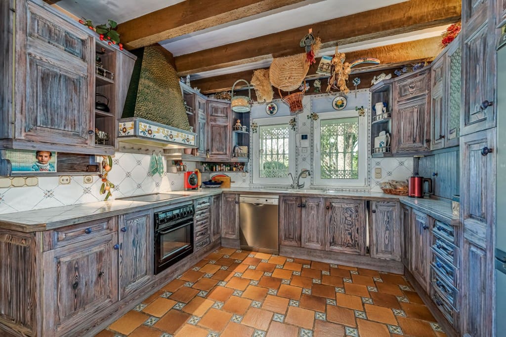 5 bedroom Villa for sale in Mijas Costa with pool - € 4,200,000 (Ref: 8911582)