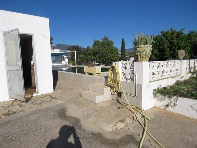 2 Zimmer Villa zu verkaufen in San Pedro de Alcantara, Marbella mit Pool - 900.000 € (Ref: 8911585)