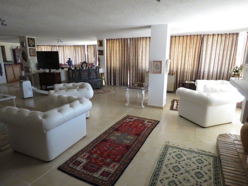 2 Zimmer Villa zu verkaufen in San Pedro de Alcantara mit Pool - 900.000 € (Ref: 8911585)