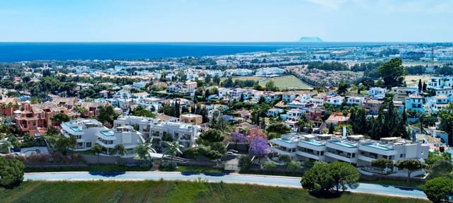 4 soveværelse Villa til salg i Nueva Andalucia, Marbella med swimmingpool - € 2.400.000 (Ref: 8911597)