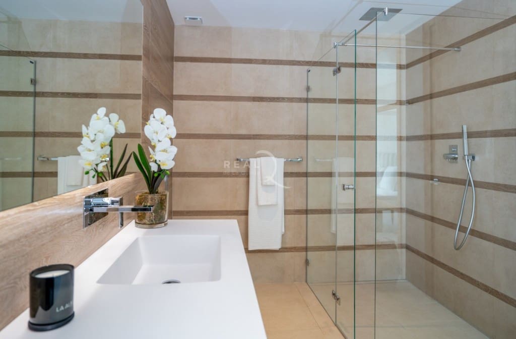 2 quarto Apartamento para venda em Benahavis com piscina garagem - 495 000 € (Ref: 8911606)