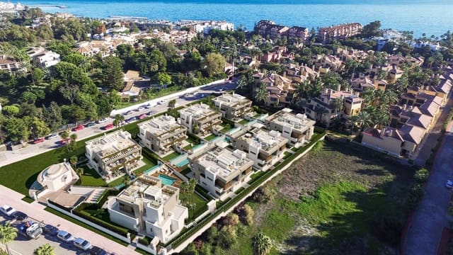 3 chambre Maison de Ville à vendre à Puerto Banus, Marbella avec piscine garage - 1 602 000 € (Ref: 8911610)