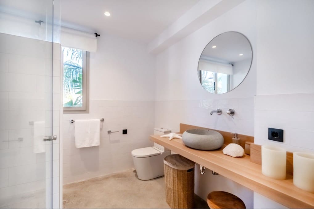 Chalet de 4 habitaciones en San Pedro de Alcantara en venta con piscina - 1.095.000 € (Ref: 8911623)