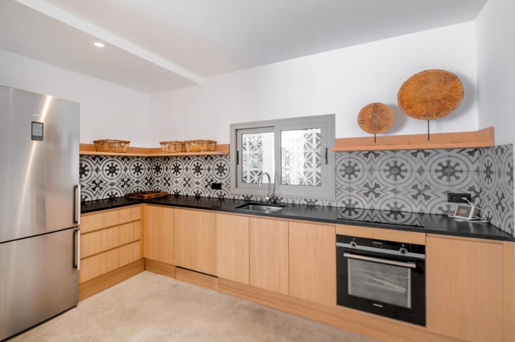 Chalet de 4 habitaciones en San Pedro de Alcantara en venta con piscina - 1.095.000 € (Ref: 8911623)