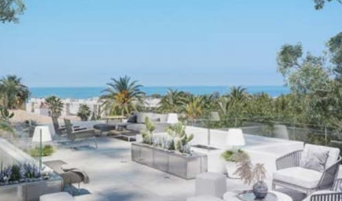 5 bedroom Villa for sale in Nueva Andalucia with pool - € 2,970,500 (Ref: 8911628)