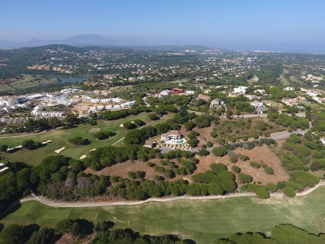 Grunde uden byggetilladelser til salg i Sotogrande, San Roque - € 690.000 (Ref: 8911631)