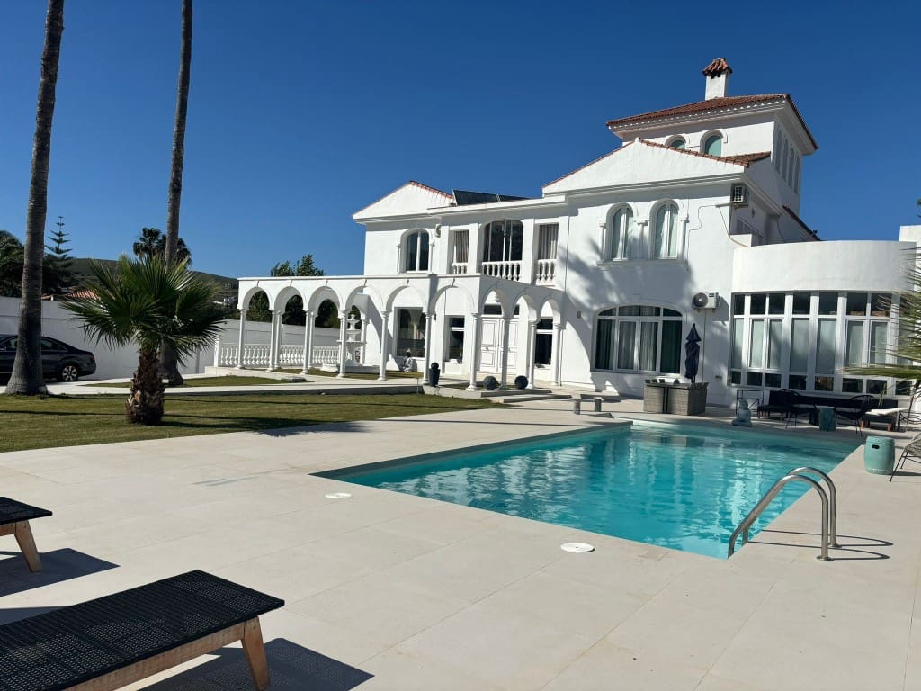 6 soveværelse Villa til salg i Santa Margarita med swimmingpool - € 890.000 (Ref: 8911632)