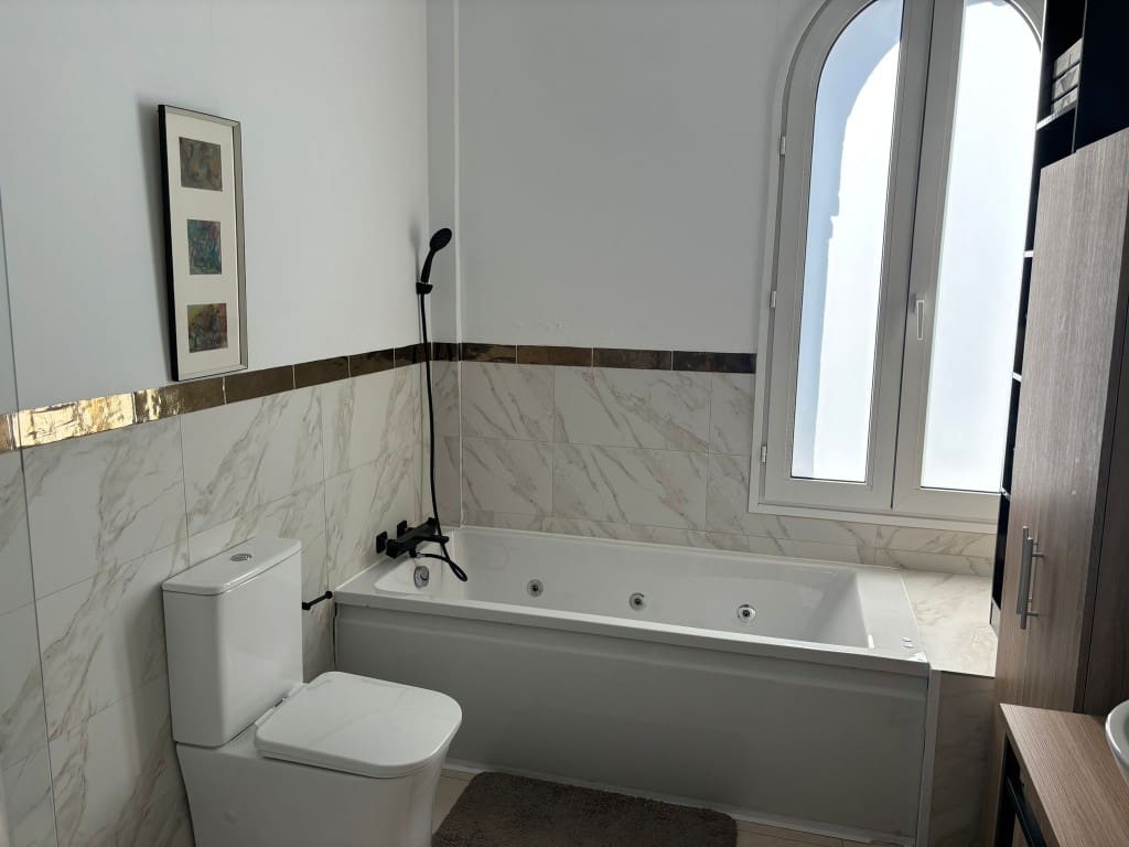 6 soveværelse Villa til salg i Santa Margarita med swimmingpool - € 890.000 (Ref: 8911632)