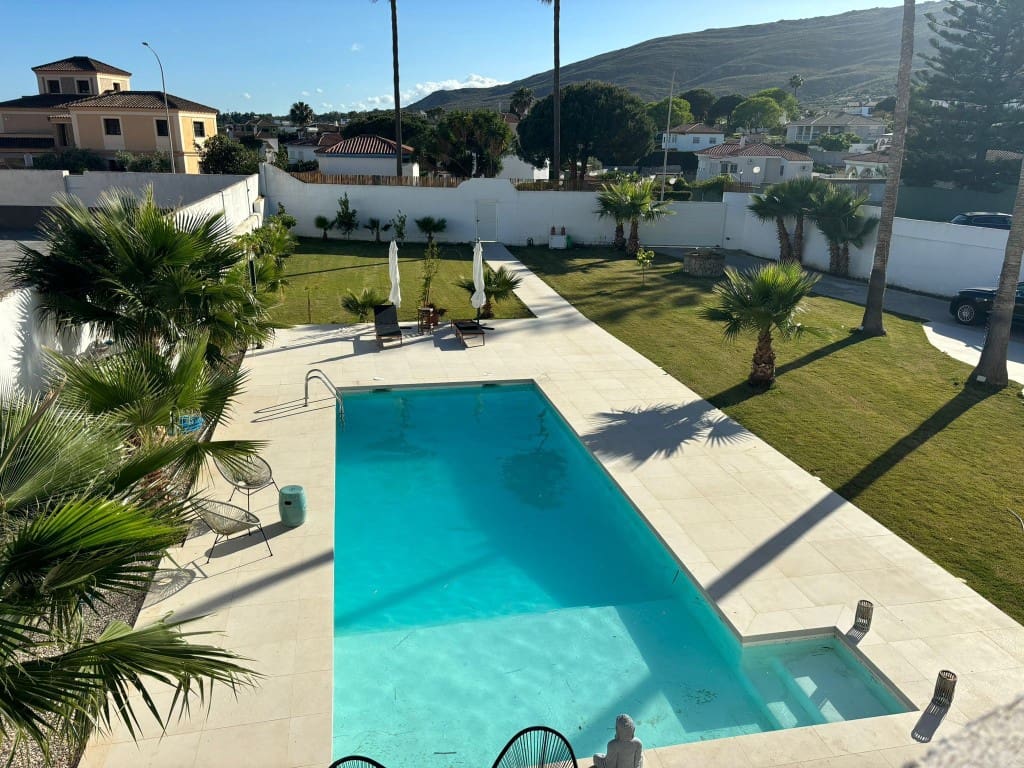 6 soveværelse Villa til salg i Santa Margarita med swimmingpool - € 890.000 (Ref: 8911632)