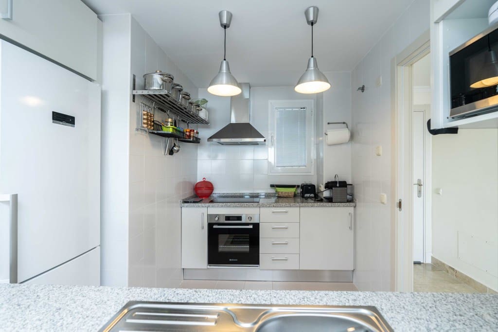 2 bedroom Apartment for sale in Calahonda with pool - € 299,000 (Ref: 8911639)