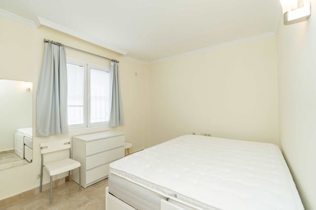 2 bedroom Apartment for sale in Calahonda, Mijas with pool - € 299,000 (Ref: 8911639)