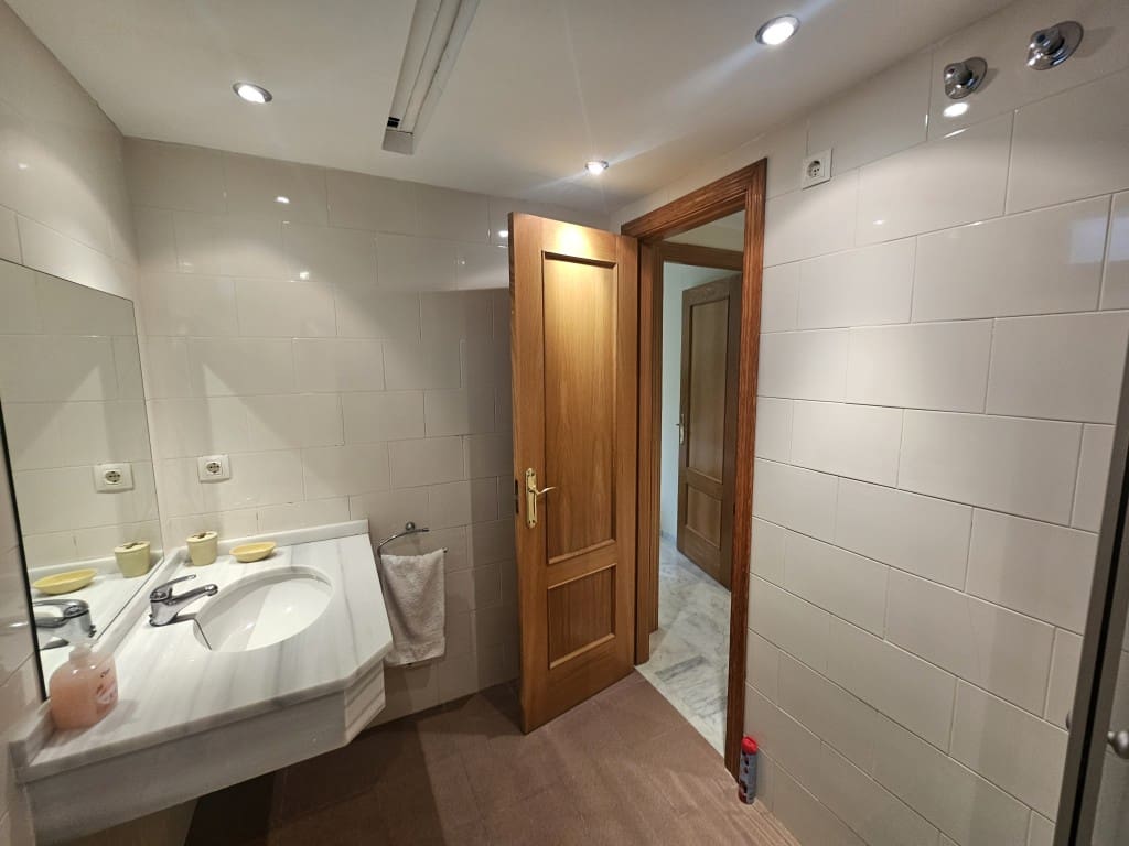 3 bedroom Apartment for sale in Riviera del Sol with pool garage - € 340,000 (Ref: 8911644)